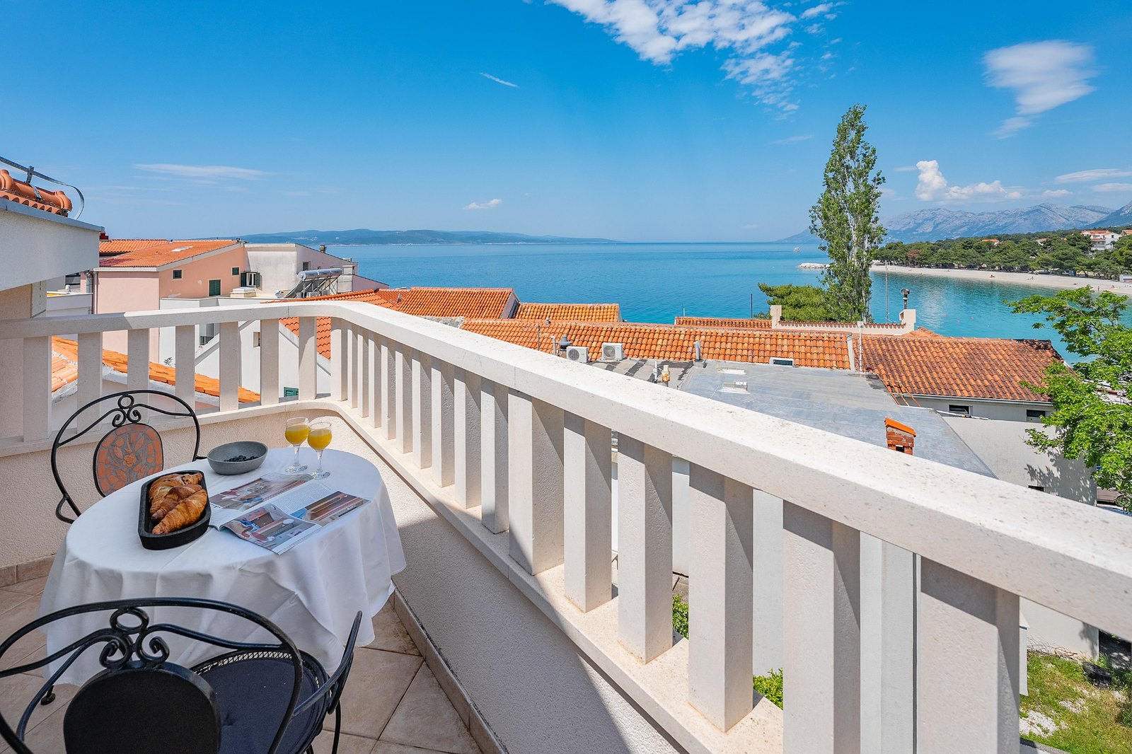 Between the Adriatic and Biokovo